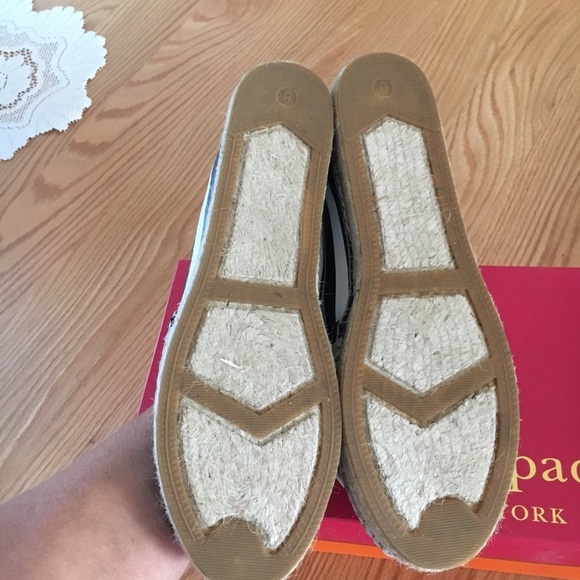 𝅺🌺 HOST PICK 🌺 Authentic Kate Spade leather espadrilles - Picture 5 of 8